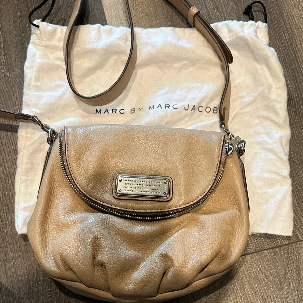 Marc by Marc Jacobs Camel Tan Leather Crossbody Bag - Picture 1 of 6